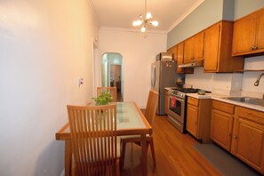 Dining - Cerca de Manhattan Apartamento 2 habitaciones (West New York)