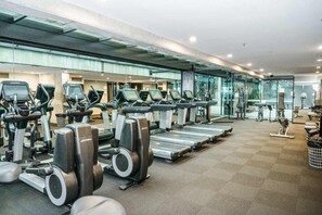 Fitness facility - 2BR On Rose Lane - Pool, Sauna, Gym & more (Melbourne)