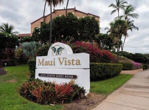 Property grounds - Cozy ground-floor condo Maui Vista 3106 walkable to Beaches,Pool,Tennis Courts! (Kihei)