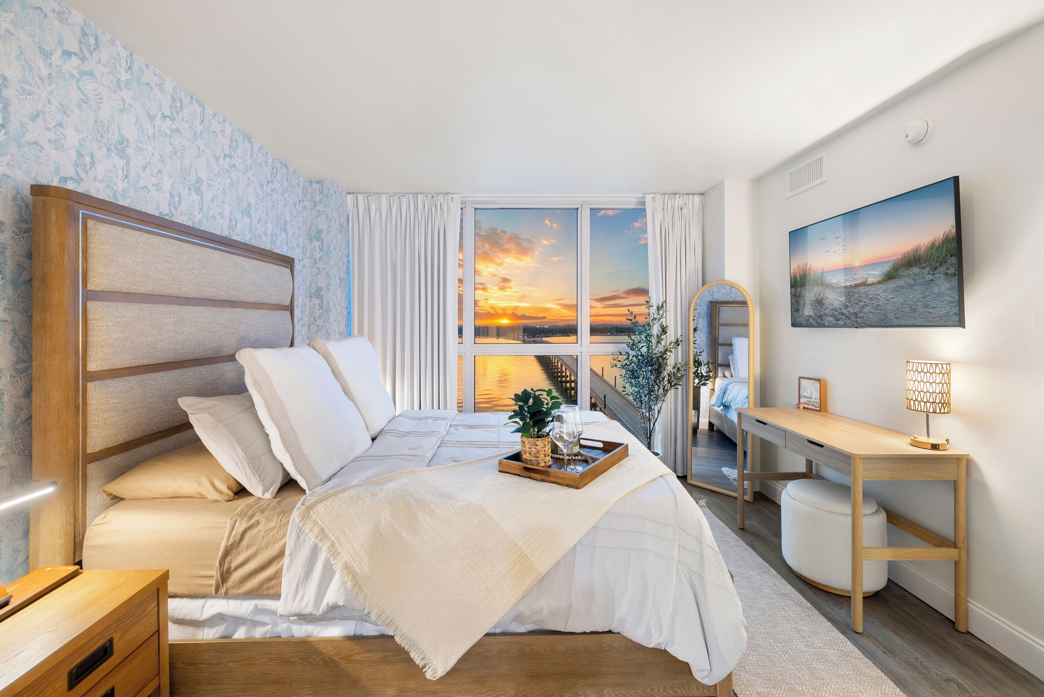 1 bedroom, in-room safe, desk, iron/ironing board
