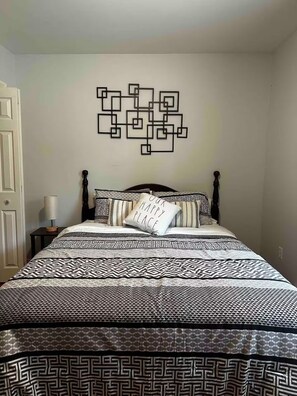 1 bedroom, iron/ironing board, WiFi, bed sheets