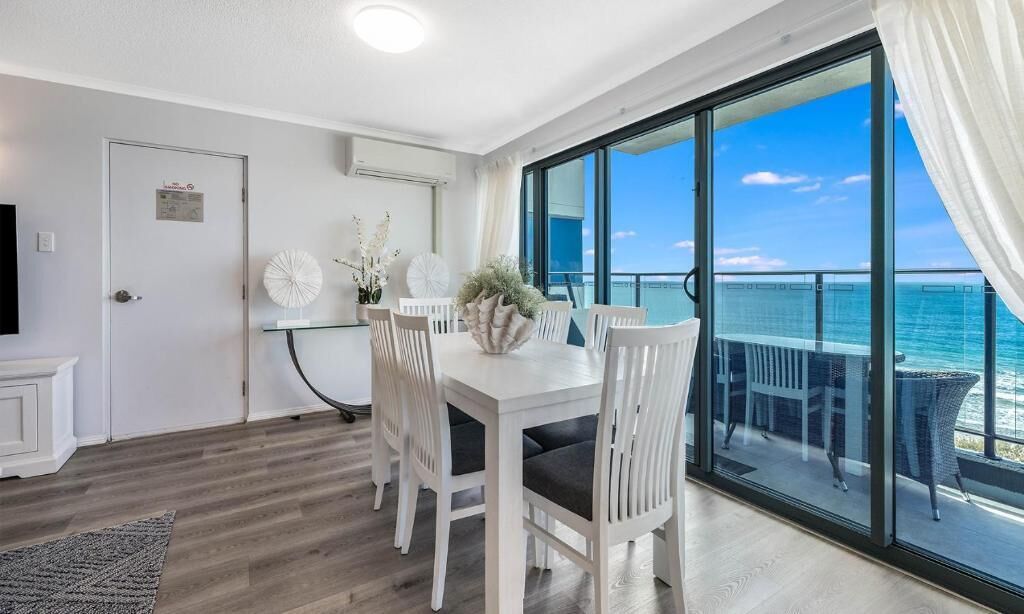 Appartamento Luxury, balcone, vista oceano | Ristoranti