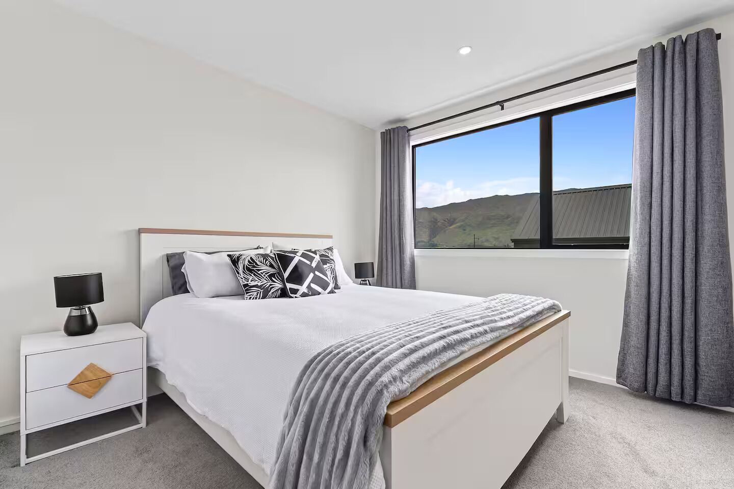 1 bedroom, iron/ironing board, Internet, bed sheets