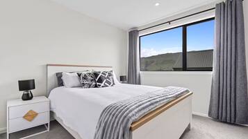 1 bedroom, iron/ironing board, Internet, bed sheets