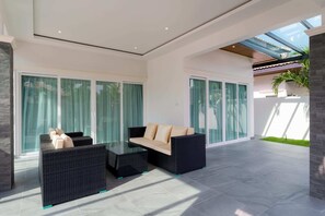Villa, patio, vistas al jardín | Terraza o patio