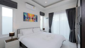 In-room safe, iron/ironing board, free WiFi, wheelchair access