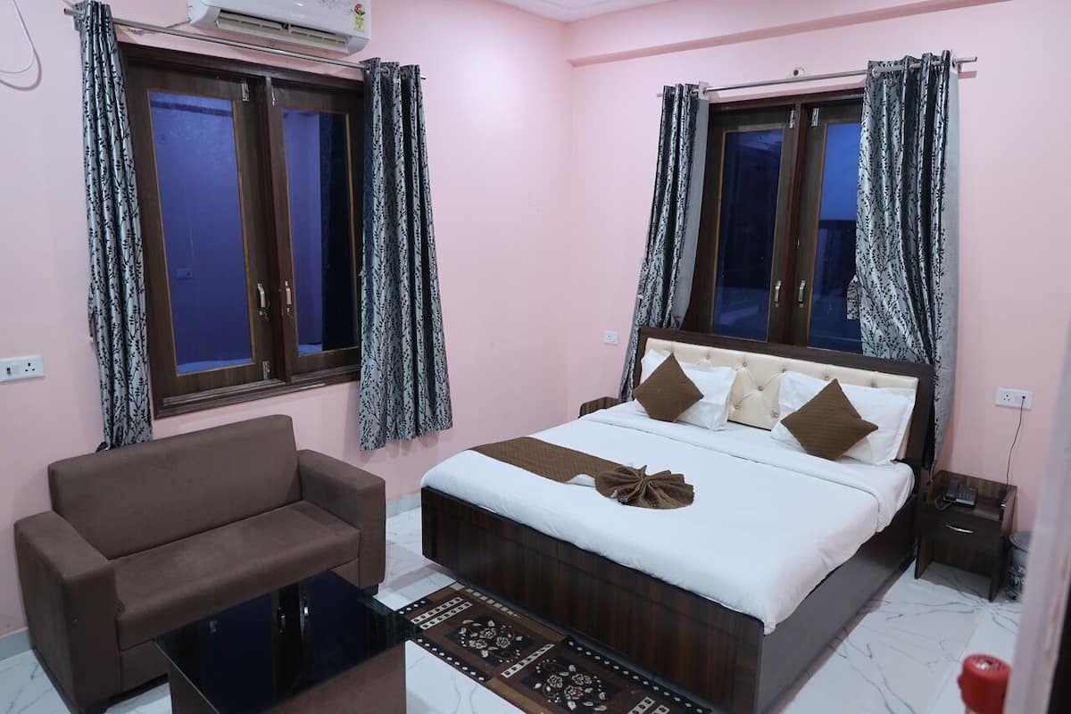 Superior Room | Soundproofing, free WiFi, bed sheets
