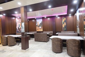 Dining - Hotel JK Blue Heaven (Varanasi)