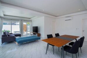 Vila Superior, pemandangan halaman | Area keluarga