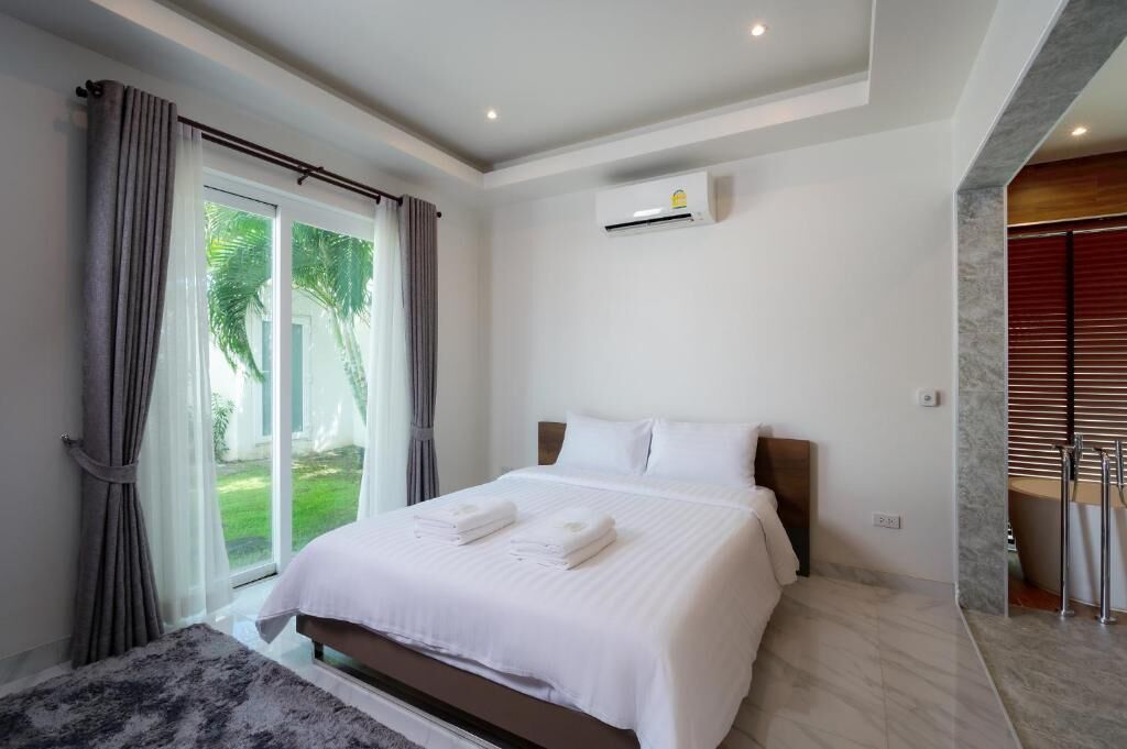 Iron/ironing board, free WiFi, wheelchair access