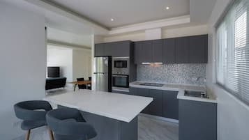 Villa Supérieure, vue cour intérieure | Cuisine privée