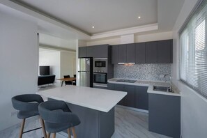 Vila Superior, pemandangan halaman | Dapur pribadi