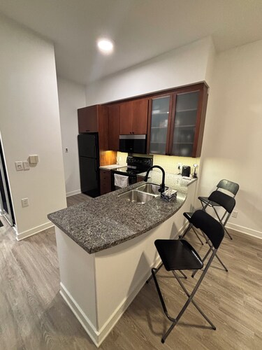 King West Condo - Close to Toronto Stadium