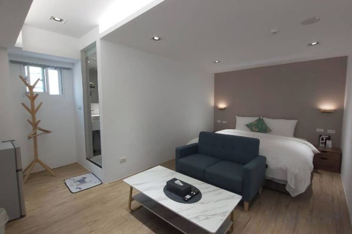 Large Double Room
