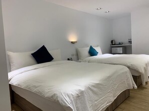 Free WiFi, wheelchair access - STEP INN (Taipei)
