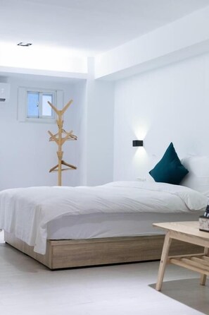 Free WiFi, wheelchair access - STEP INN (Taipei)
