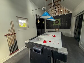 Games room - Luxury holiday farmhouse with sauna in Twente (Vriezenveen)