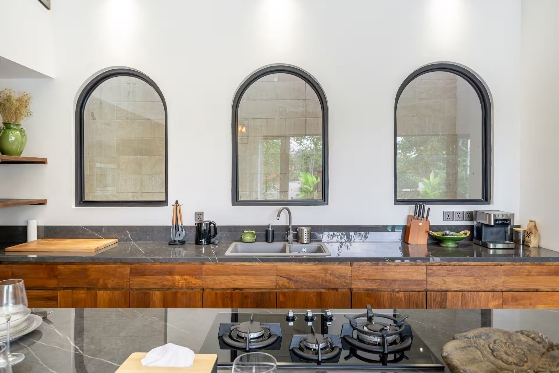Villa Luxe, 4 chambres, piscine privée | Cuisine privée | Bouilloire électrique, épices, produits de nettoyage écologiques fournis