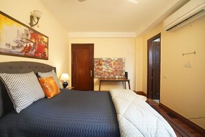 Apartment | Iron/ironing board, free WiFi - Nitya Private Residences (New Delhi)