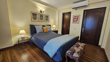 Apartment | Iron/ironing board, free WiFi