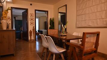 Apartment | Dining room