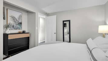 4 bedrooms, iron/ironing board, Internet, bed sheets