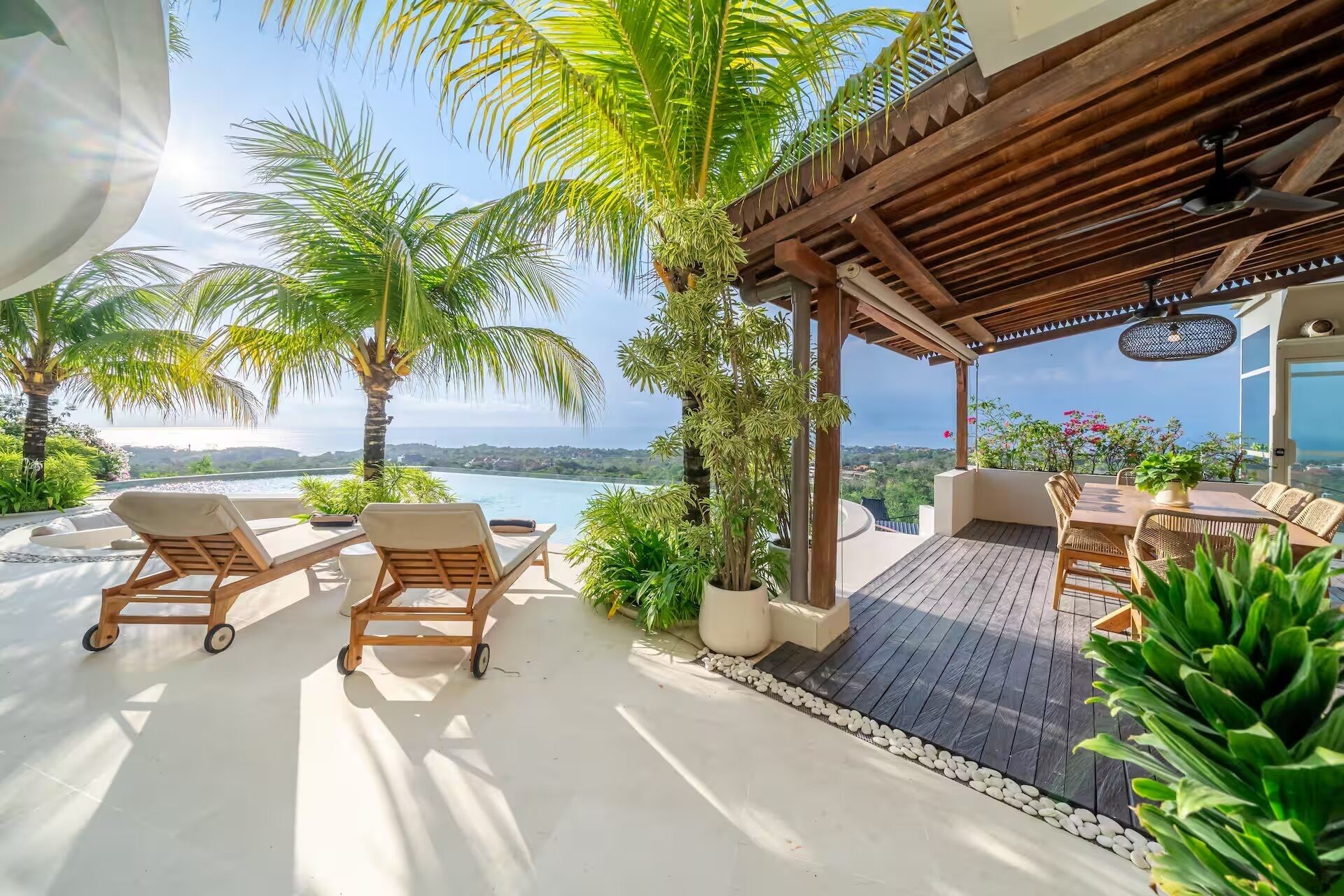 Villa de lujo, 4 habitaciones, alberca privada, vista al océano | Restaurante al aire libre