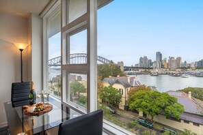 Dining - The Postcard - Harbour Bridge & Opera House Views (North Sydney)