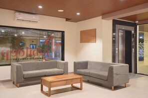 Lobby - Hotel Jubilee Park Hitech city (Hyderabad)