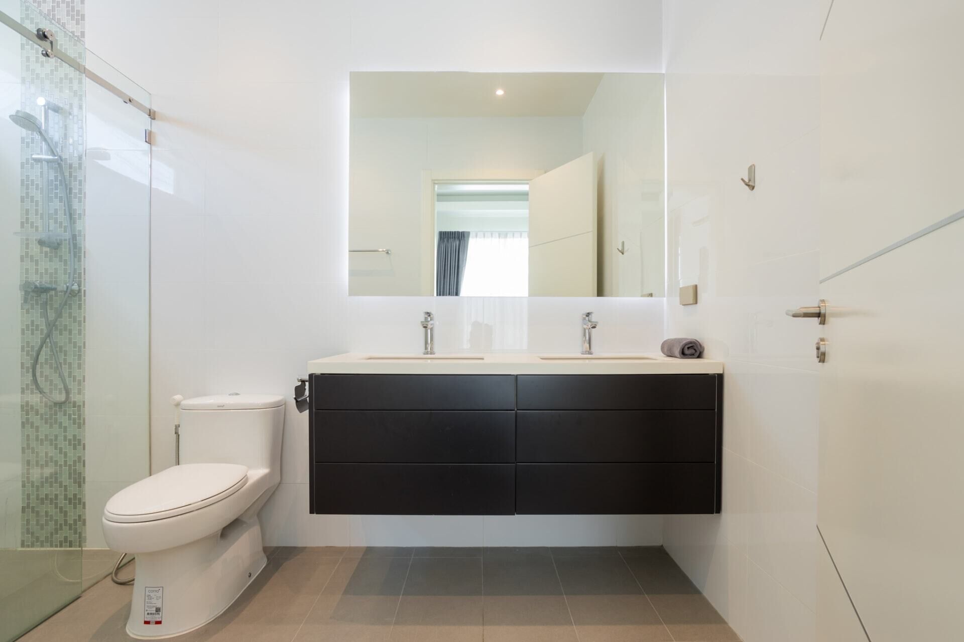 Villa, vue jardin | Salle de bain