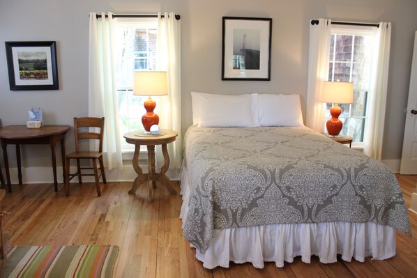 Room - Historic Lodge Apartment at Chimney Corners Resort (Frankfort)