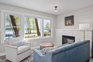 Living area - Lakeview Apartment #5 at Chimney Corners Resort (Frankfort)