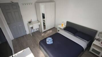 Felles sovesal, 1 soverom, hageutsikt | 1 soverom