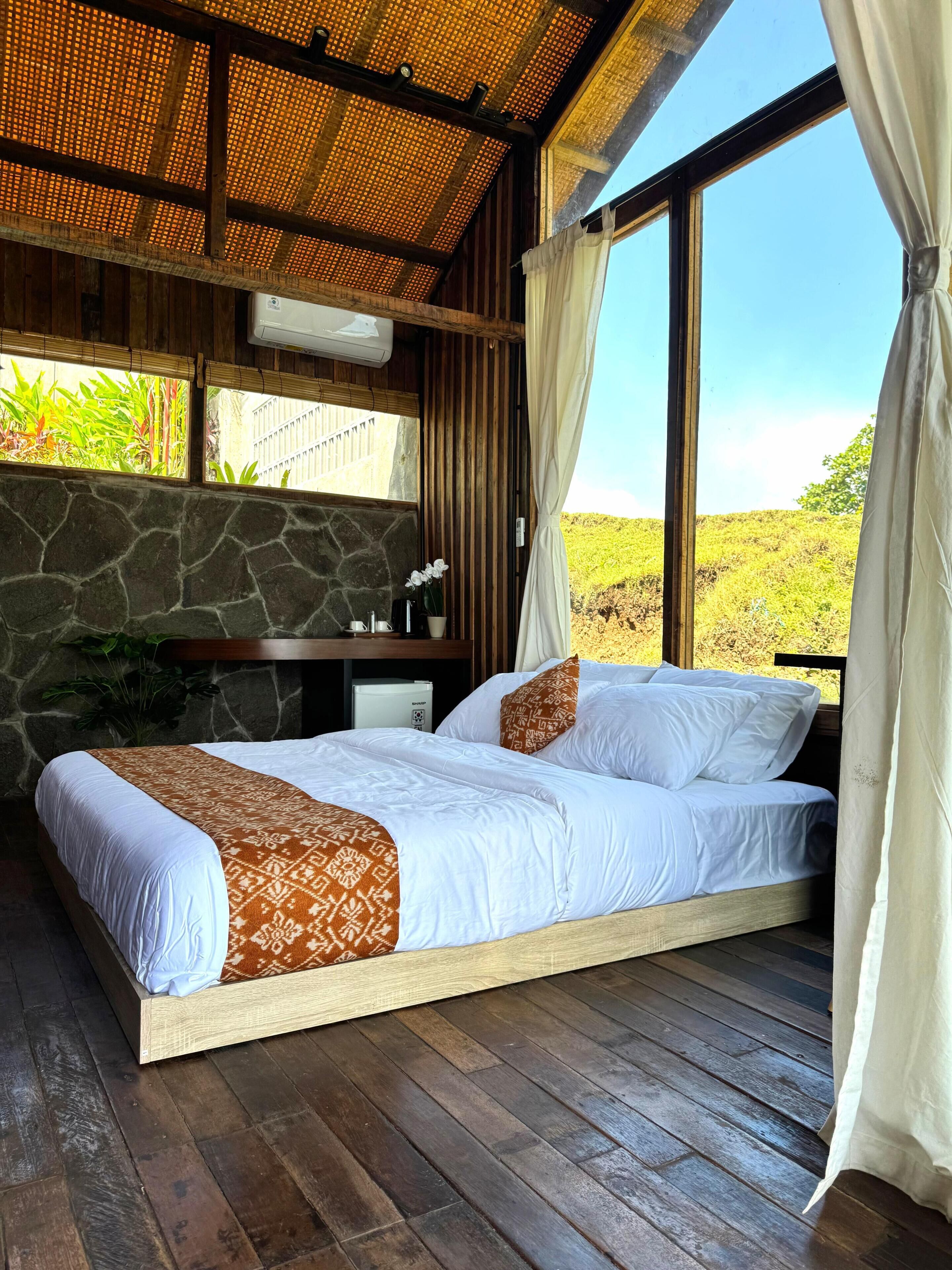 Villa de lujo, 2 habitaciones, balcón, vistas al mar | Escritorio y wifi gratis