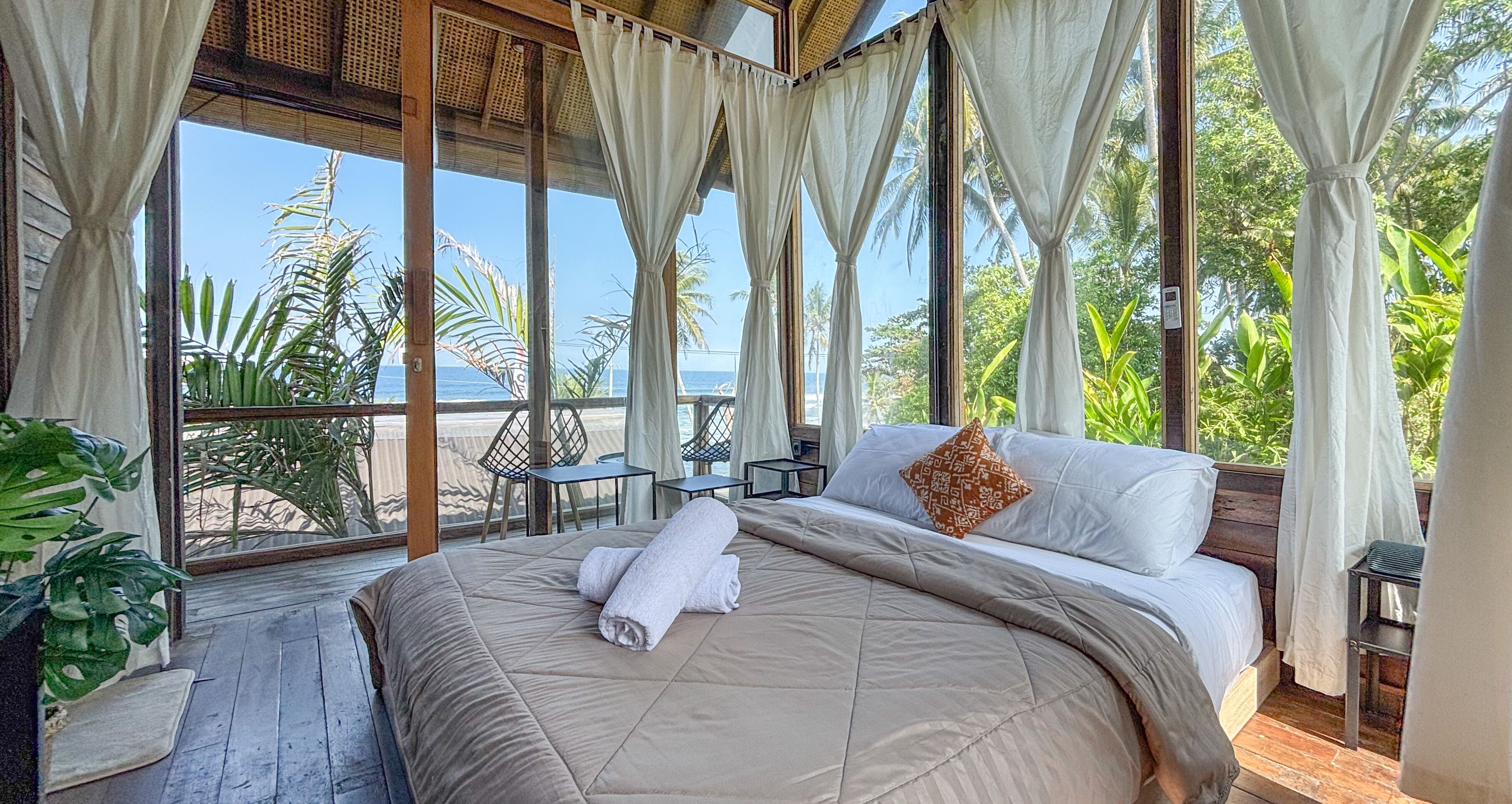 Luxury Villa, 2 Bedrooms, Balcony, Sea View
