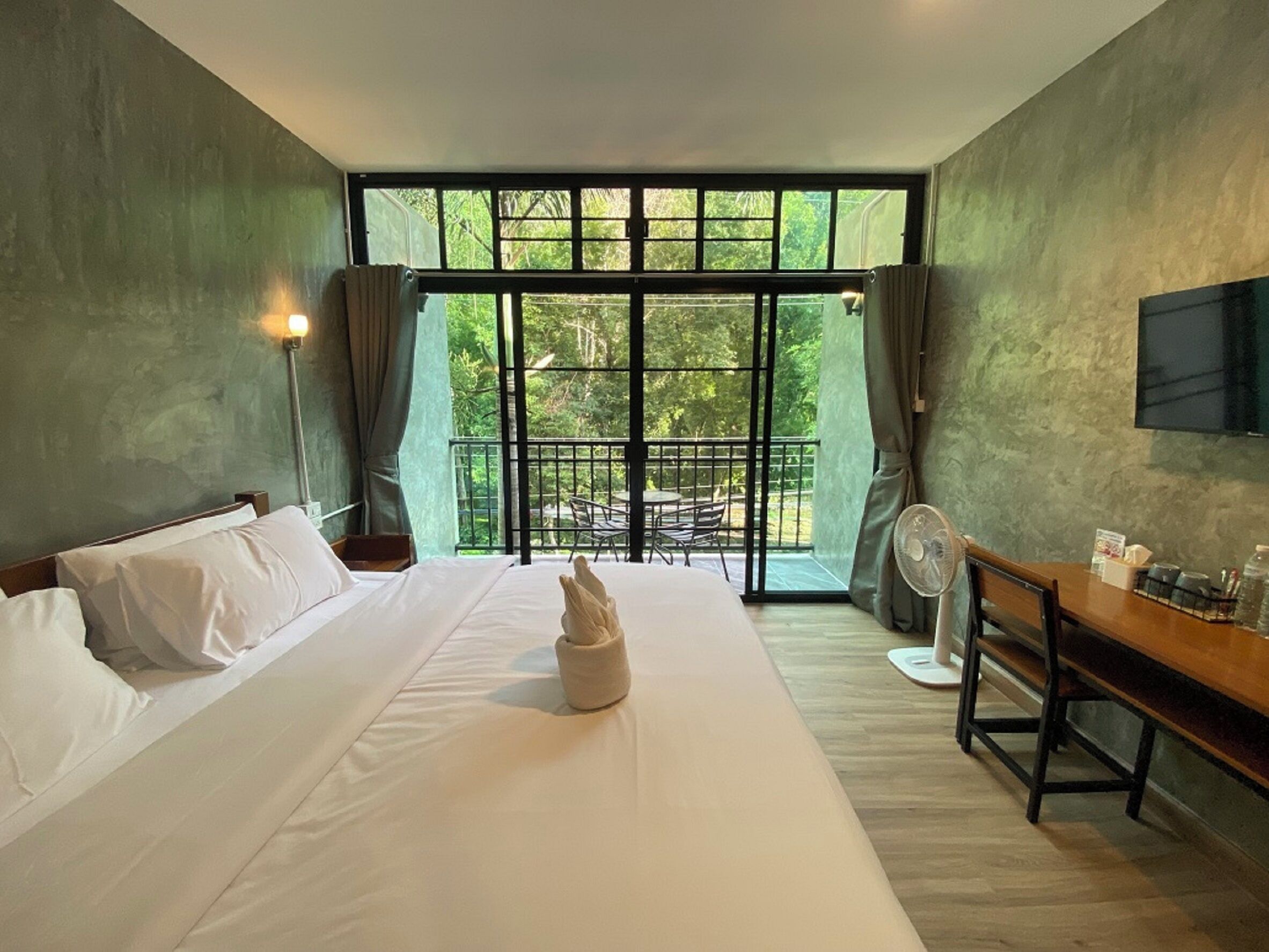 Standard Single Room, Mountain View | Desk, laptop workspace, free WiFi