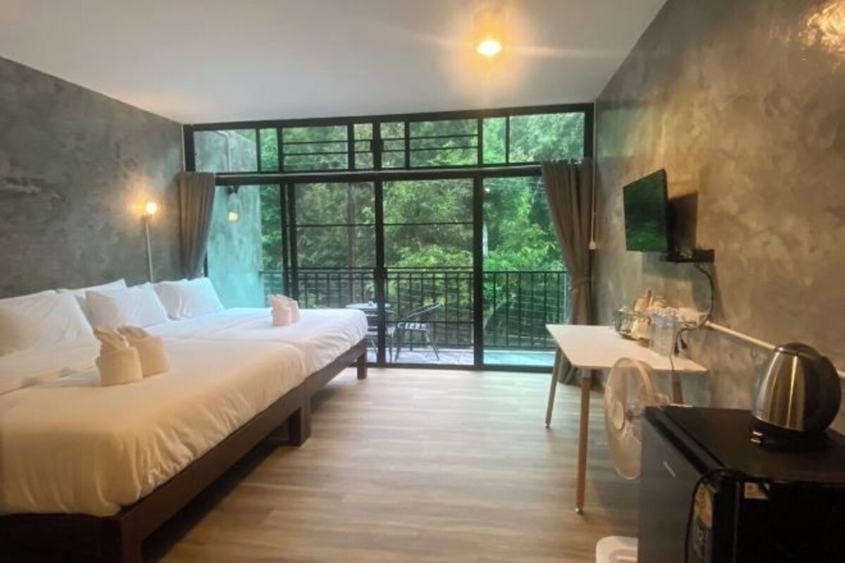 Premium 2-bed Room