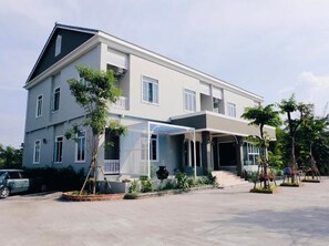 Exterior - The Boone resort (Tambon Mae Khue)