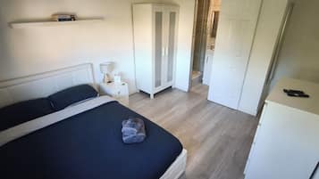 1 bedroom, iron/ironing board, Internet, bed sheets