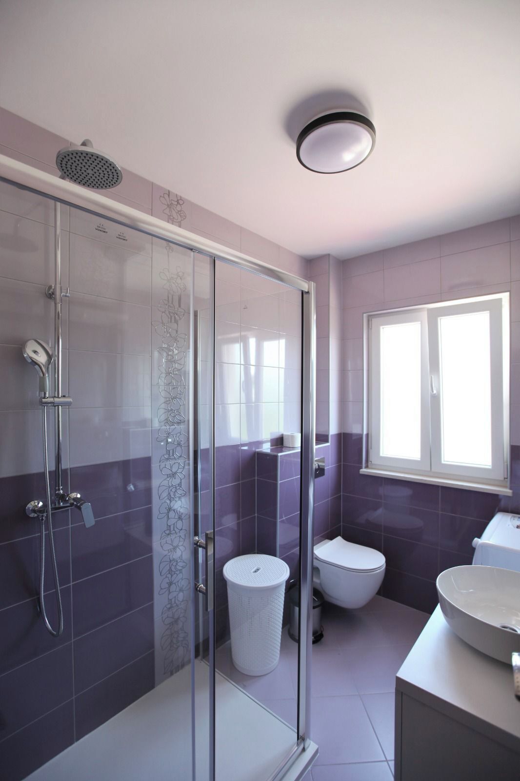 Luxe appartement, 3 slaapkamers, airconditioning, uitzicht op zee | Badkamer