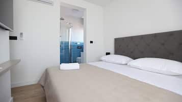Superior Apartment, 3 Bedrooms, Air conditioning, Partial Sea View | Blackout drapes, iron/ironing board, free WiFi