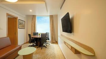 Desk, laptop workspace, iron/ironing board, free WiFi