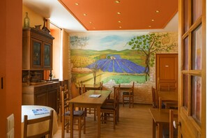 Dining - Central Twin Room | Walk to Local Brasseries | 1.8mi to Lake Ferréols (Digne-les-Bains)