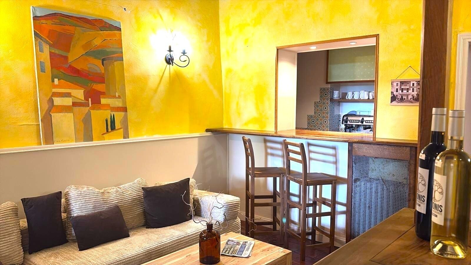 Central Double Bed Room | Secure Bicycle Shelter | 4.3mi To Golf Resort - Digne-les-Bains