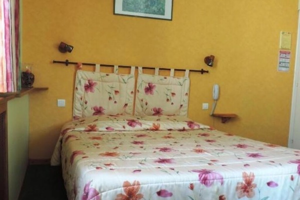 Bedroom. Interior and views may vary based on location and availability.
