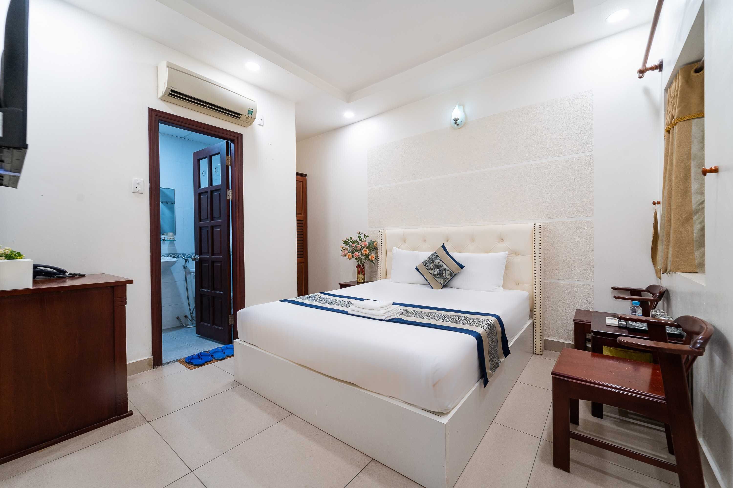 Quarto casal superior | Wi-Fi de cortesia, roupa de cama