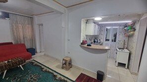 Living area - Charming 2-Bedroom Apartment in Vibrant Agouza, Egypt (Agouza)