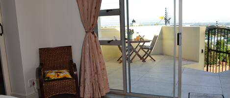 1 bedroom, iron/ironing board, internet, bed sheets