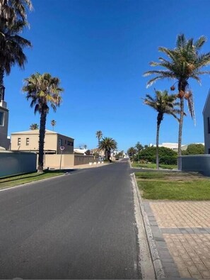 Miscellaneous - Beach Road Coastal Suite - Melkbos Beach and Restaurants Walkable (Cape Town)