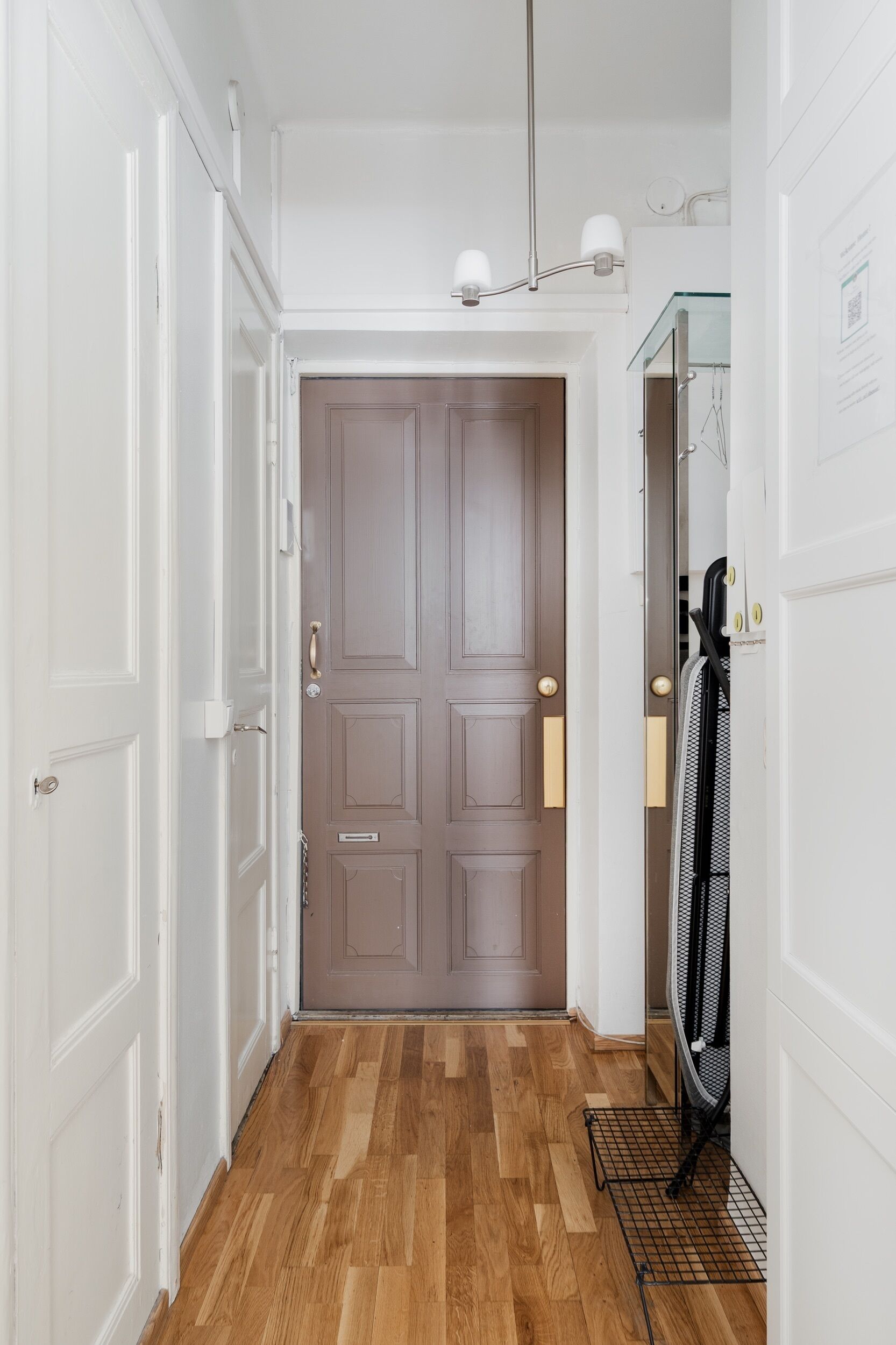 Apartment, 1 Queen Bed, City View | Iron/ironing board, free WiFi, bed sheets